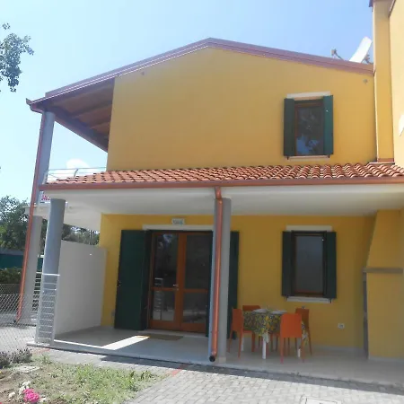 Jolanda Strandvilla Nyaraló