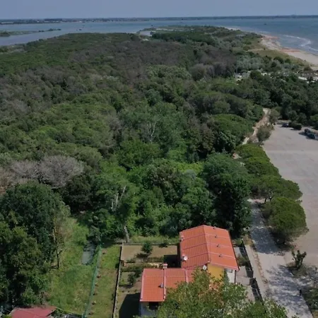 Holiday home Jolanda Strandvilla Lido di Volano